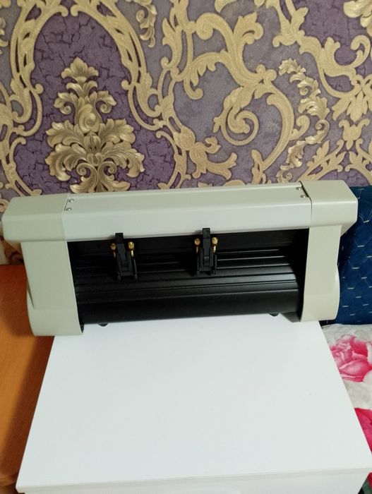 Продам плоттер PE-365