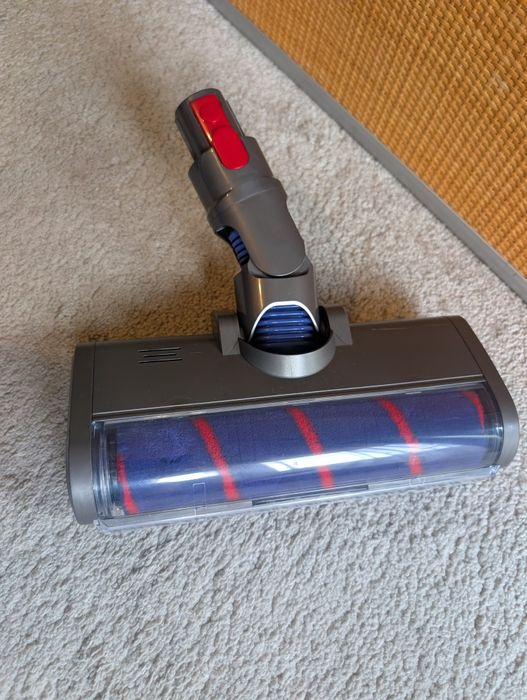 Cap de aspirare nou Soft Roller pentru Dyson V8 FluffyCompatibil cu modelele de aspiratoare verticale fără fir Dyson V7, V8, V10 şi V11.

Acest acceso