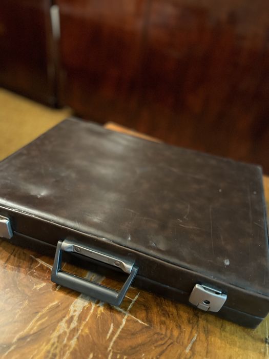 Ретро дипломатическо куфарче