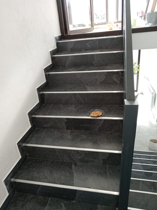 Meseriaș finisaje interioare – Gresie, faianță, parchet, lavabilă