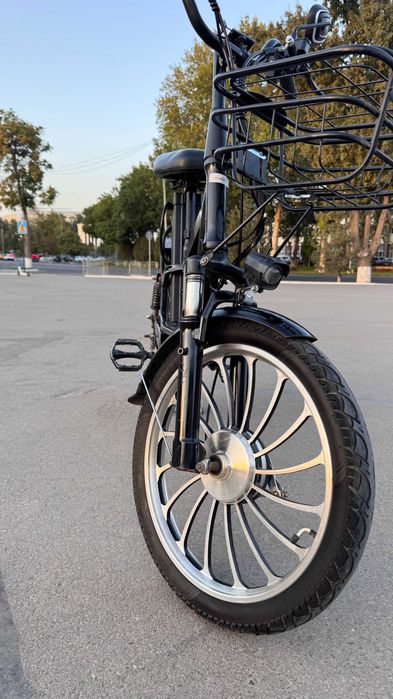 Elektrovelosiped sotiladi, kuryerlar uchun, 70 km 1 ta zaryad bilan