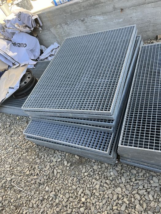 Trepte  zincate galvanizate