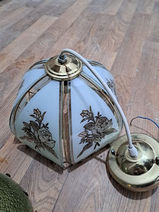 Продаётся люстры