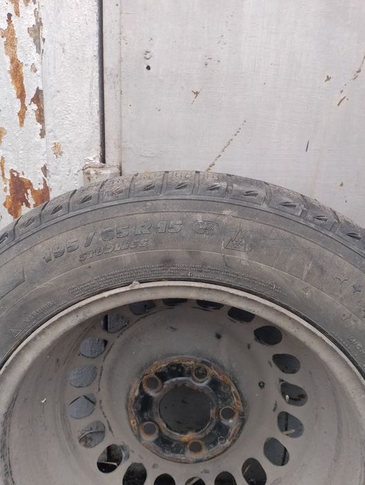 Продам диски с резиной Мерседес