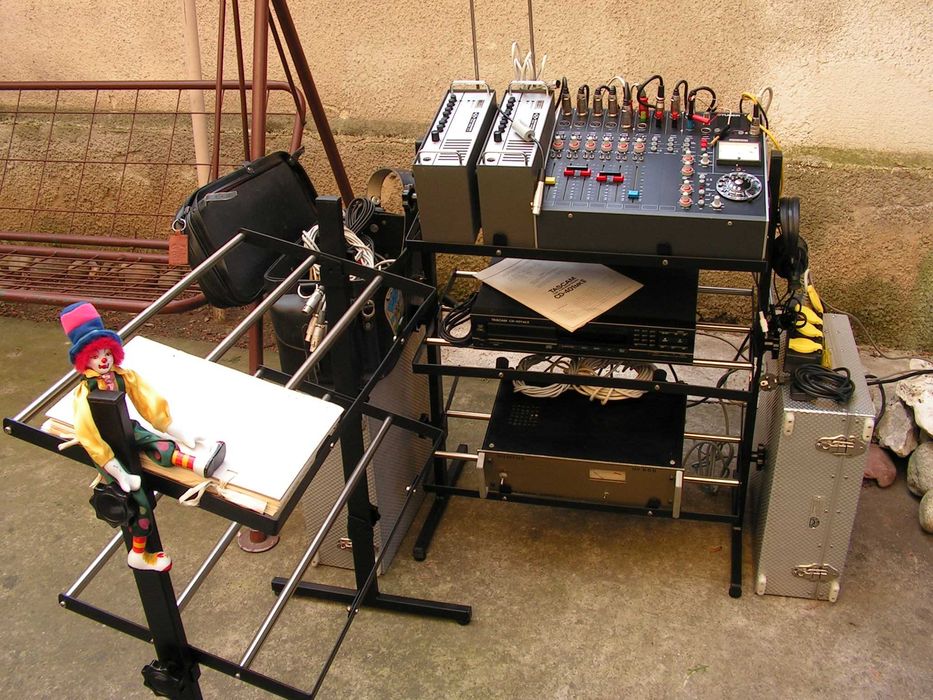 Стойка за апаратура  ретро DJ маса – рак
