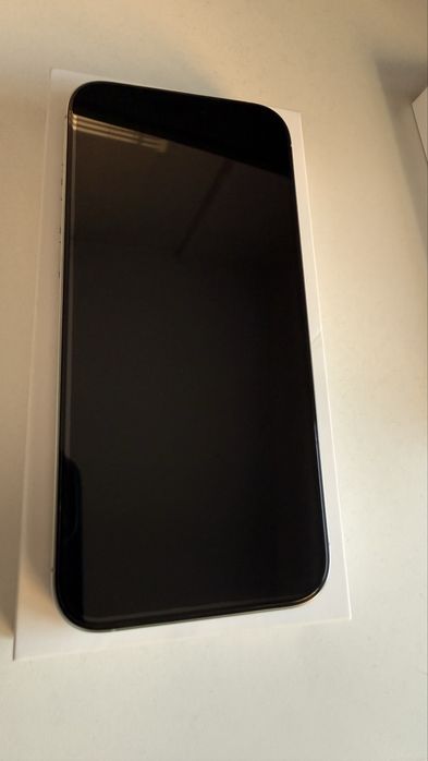 Iphone 16 Pro Max 256 GB Бял Батерия 99% (гаранция до 05.11.2026)