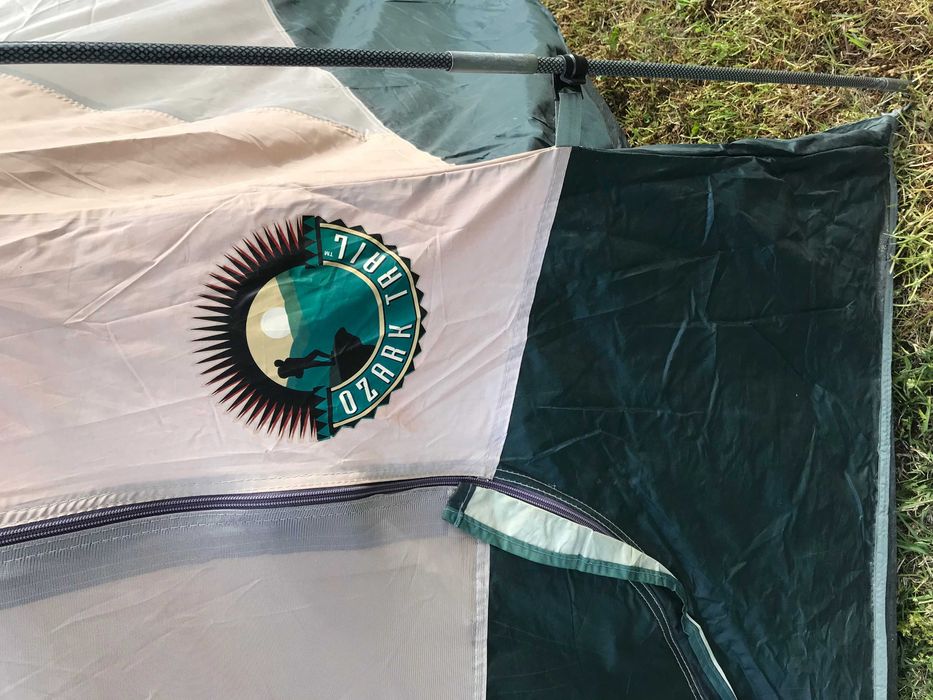 Американска палатка за шестима