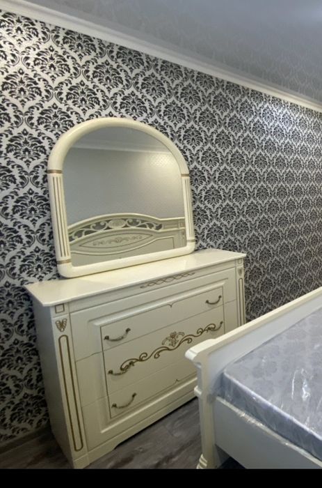 Продается Спальная кровать+ комод