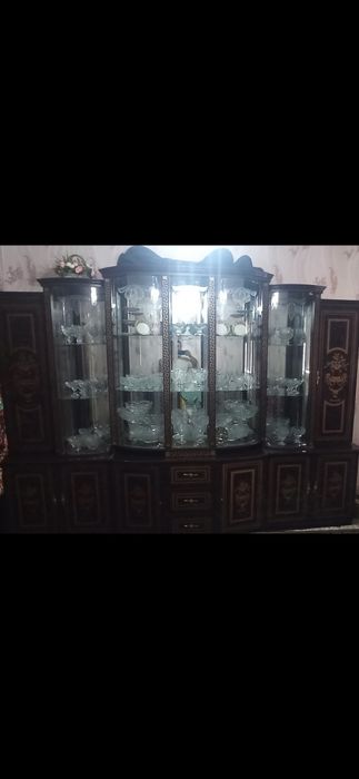 Мебель Срочно продам стенку не дорогой
