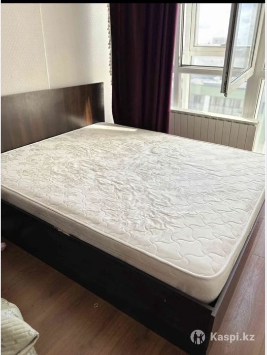 Продается кровать под шпон