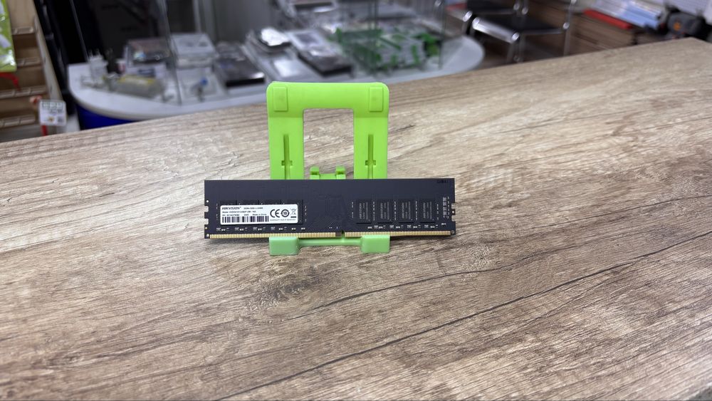 ОЗУ БУ Hikvision DDR4 16GB 3200MHz (для ПК)
