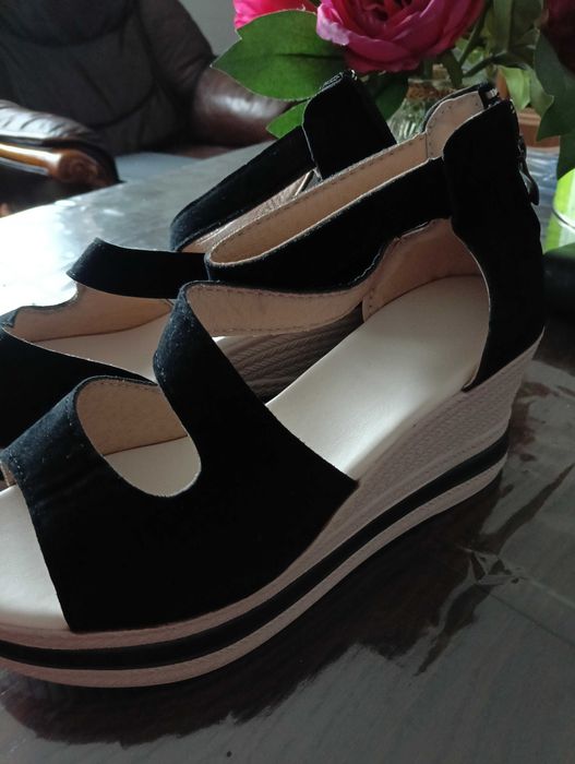 Обувки летни, сандали