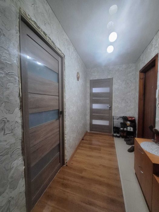 продам 2х ком квартиру