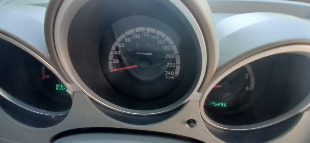 Dodge nitro 4x4 SUV