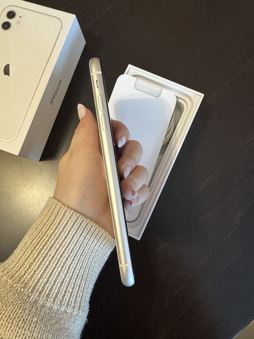 iPhone 11 в ОТЛИЧНО състояние