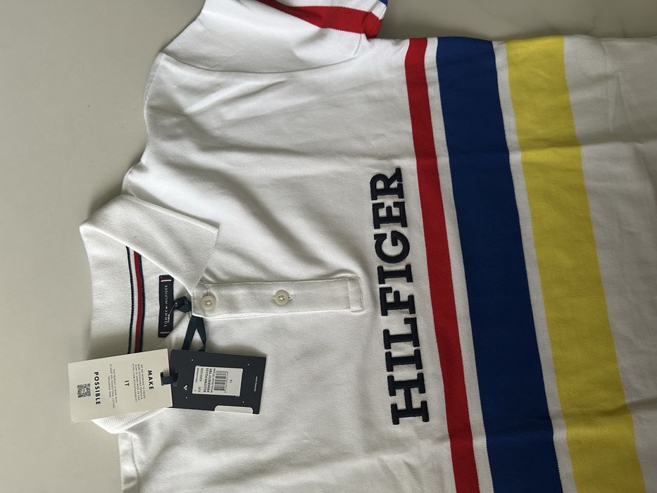 Оригинални тениски с якичка Tommy Hilfiger за момче 164 см