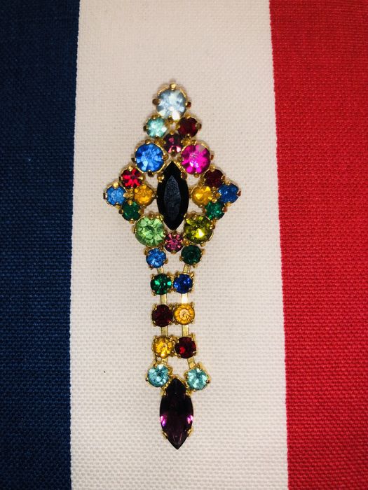 Продаются оригинальные броши