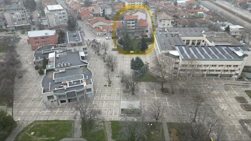 Продава се Тристаен апартамент в Първомай - 88 кв.м за 481 €/кв.м - Снимка #11