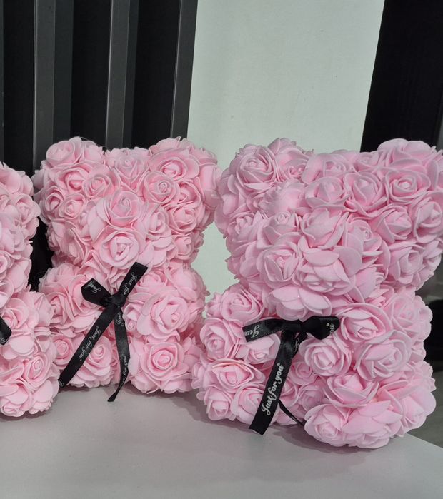 Ursulet din flori trandafir