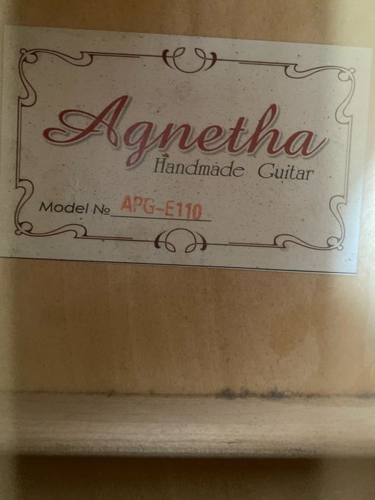 Продам гитару агнетху