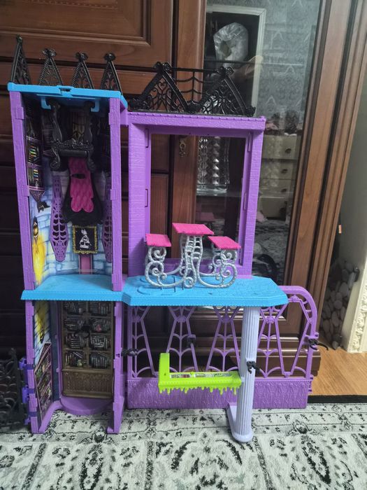 Монстр Хай Замок для кукол