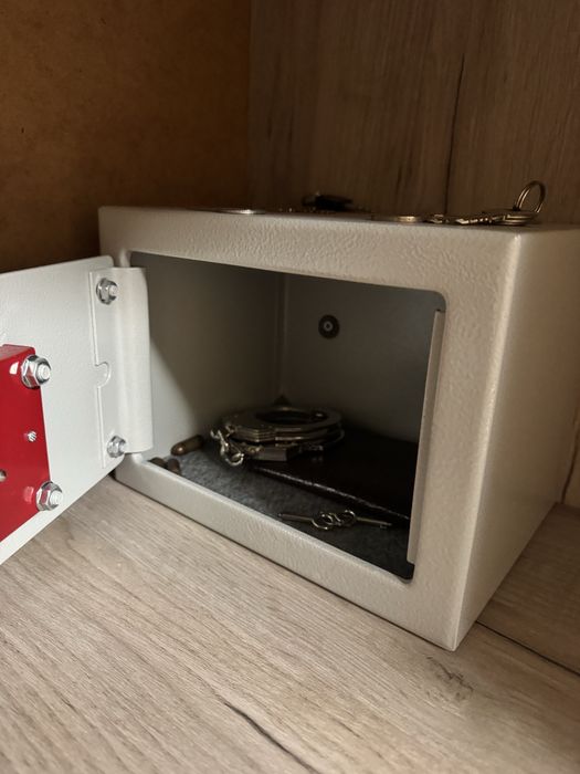 Механичен трезор/сейф