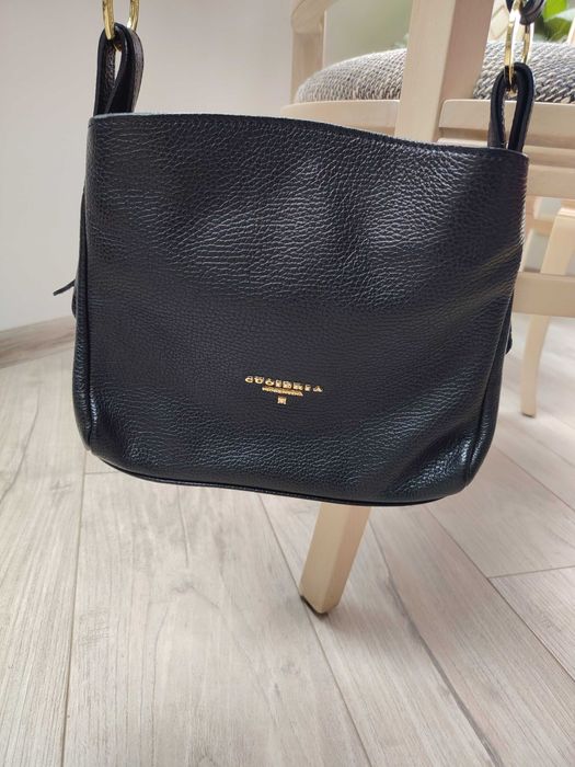 Guess чанта  тип куфарче