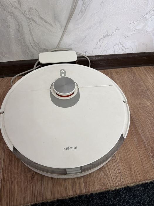 Продам робот пылесос xiaomi