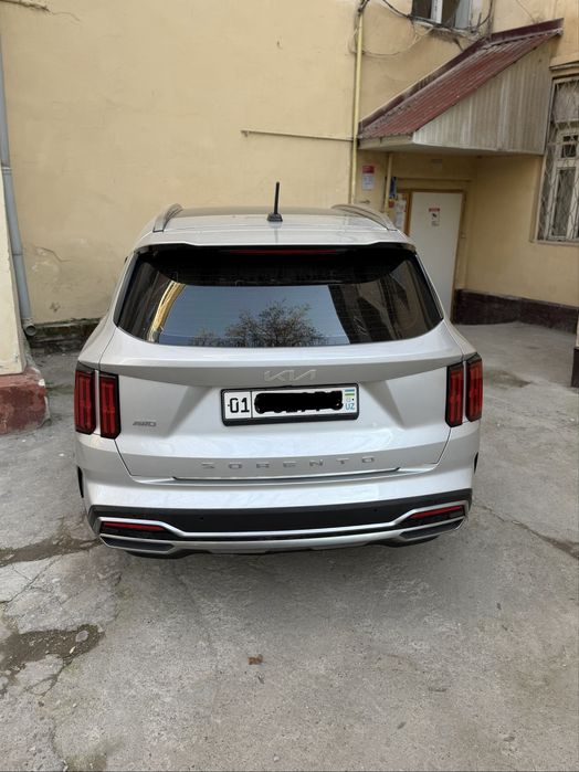 Kia Sorento 2.5 L kraska toza 100 % 7 mestalik