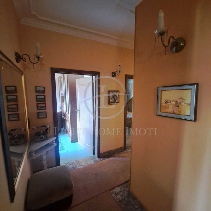 Продава се Тристаен апартамент в Пловдив, Кючук Париж - 87 кв.м за 1943 €/кв.м - Снимка #10