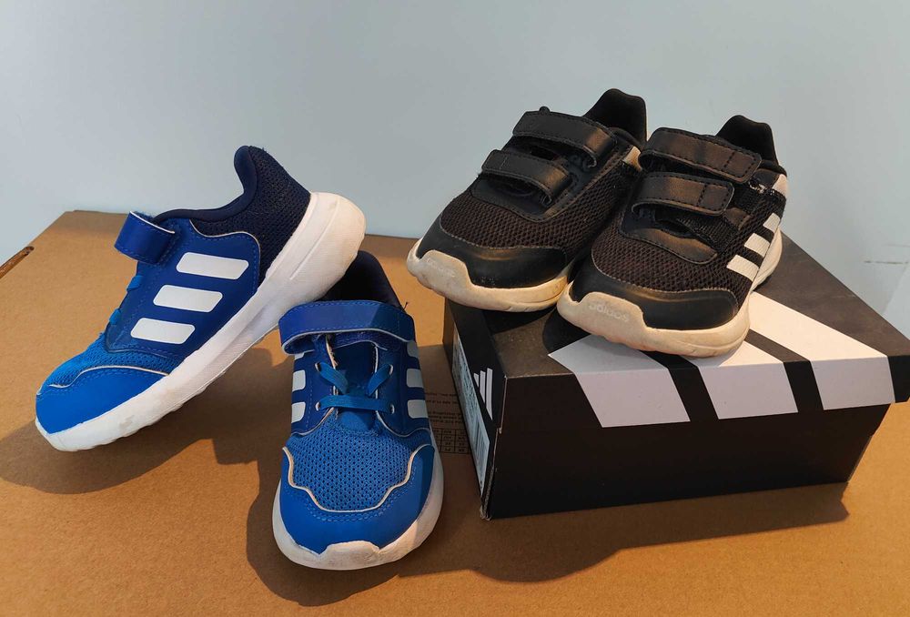 Adidași Adidas Originali - Mărimile 25 și 26