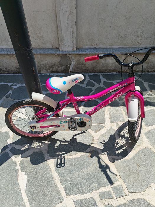Bicicleta pt fete 7-11ani