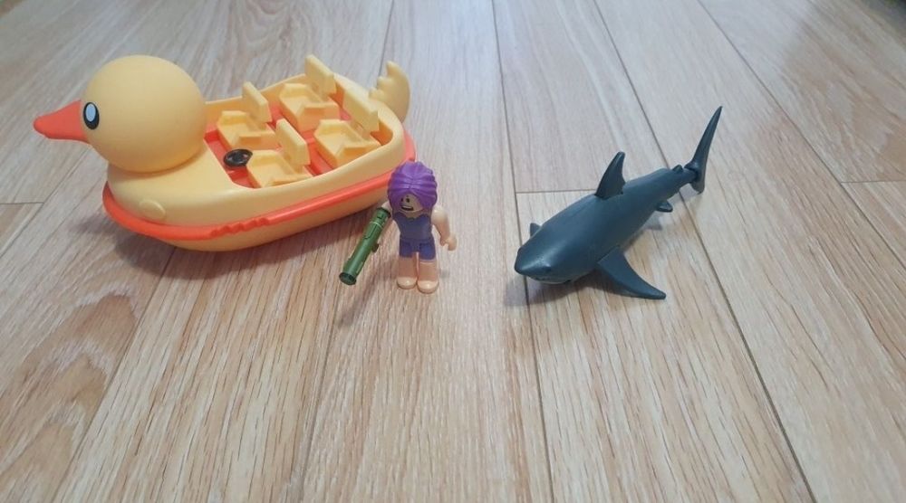 Set Roblox Celebrity Collection Sharkbite Duck Boat