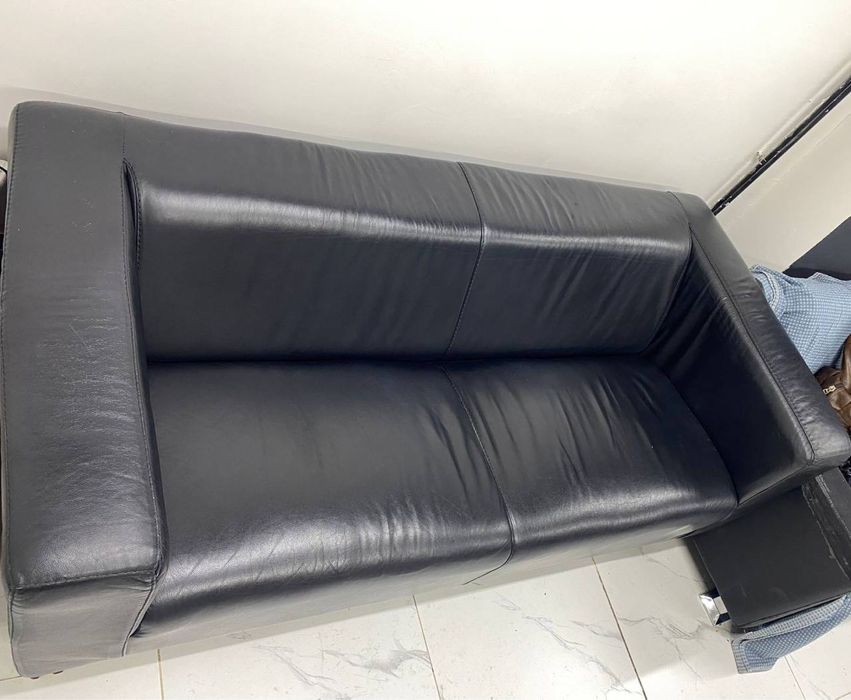 Продам офисные столы, диван