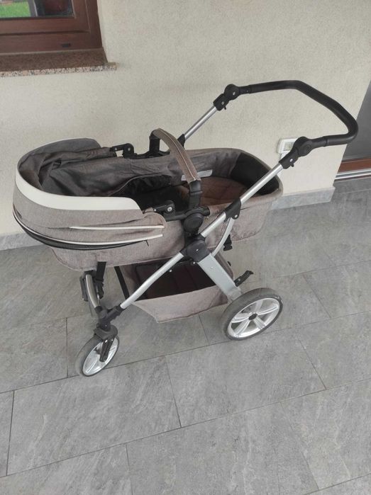 Carucior pentru bebelusi si copii. Pliabil. Multe functii/pozitii.