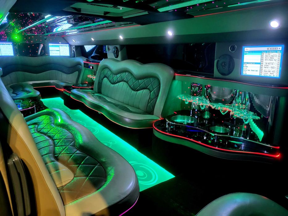 Limuzina Hummer 14 locuri