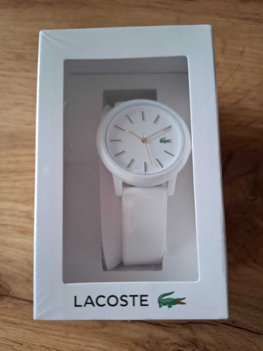 Нов дамски часовник Lacoste