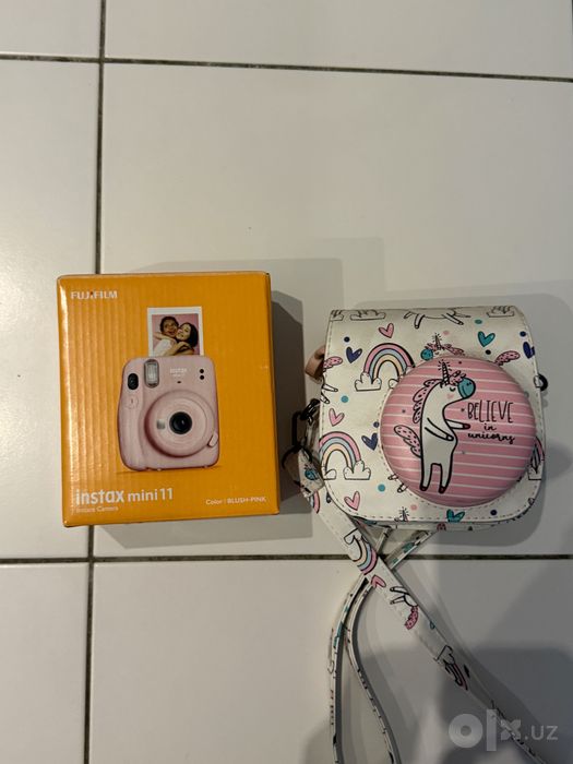 Fujifilm Instax mini 11 отличный фотоопарат