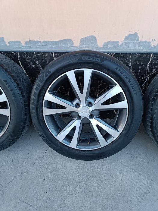 Kaptiva Stil Diska Balon Sotiladi 215 55 R17 Holati ideal