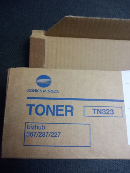Празни тонер касети TN 323 /A87M050/