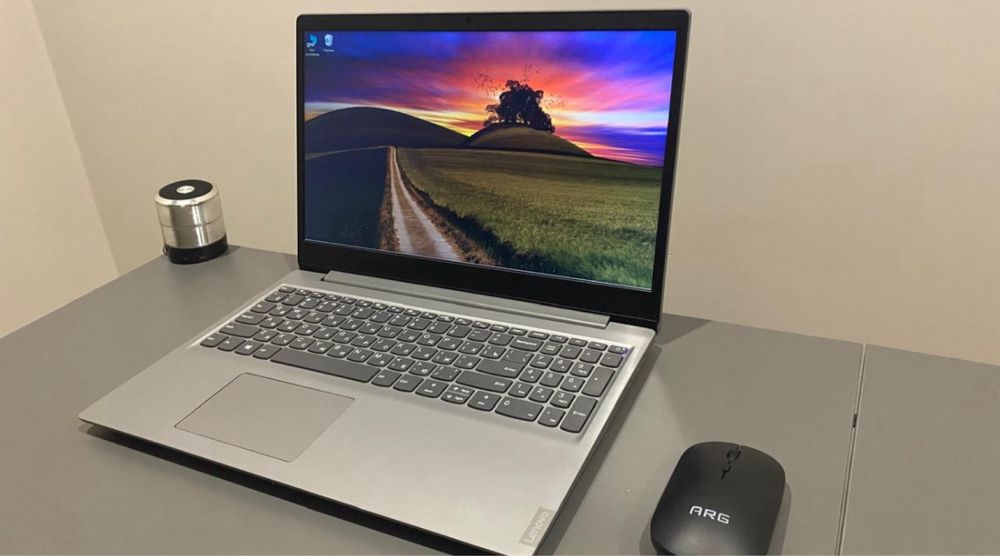 Ноутбук Lenovo..