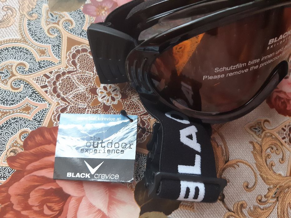 UVEX 52-55 см нова каска ски очила