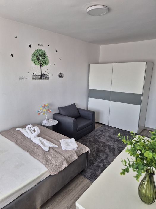 Inchiriez apartament in regim hotelier