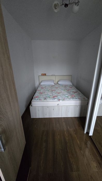 Vând apartament Km 4-5