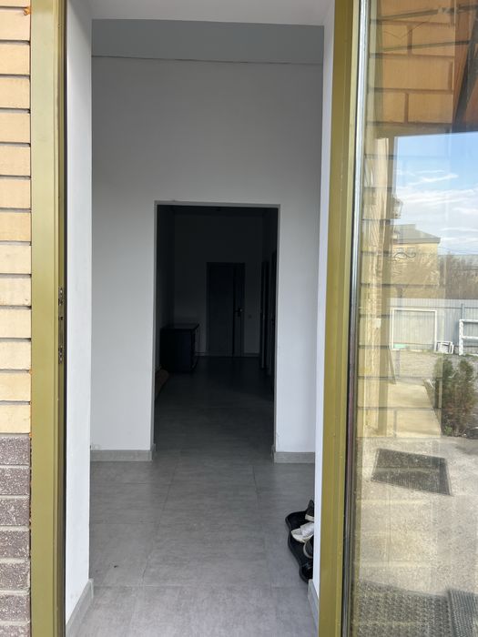 Продам комерческое помещение, в черте города ,