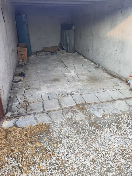 Дава се под наем Гараж / Паркомясто в Пловдив, Тракия - 18 кв.м за 76.5 € - Снимка #1