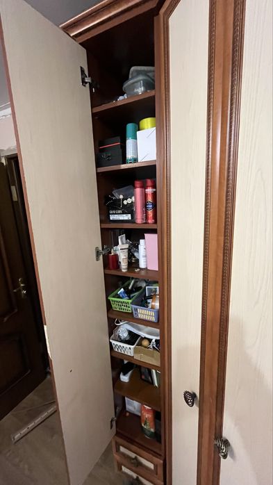 Продам шкаф в прихожую