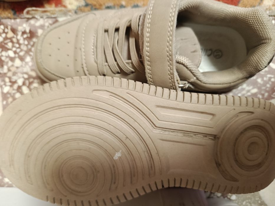 Adidas băiat în stare foarte buna
