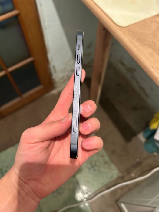 продам iphone 12