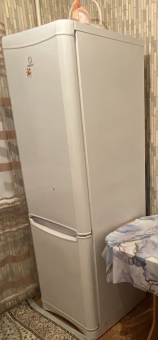 Продам холодильник